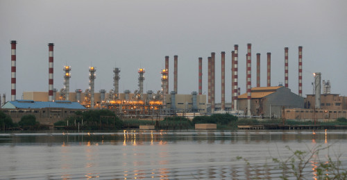 2025-06-13T180451Z_2_LYNXMPEL5C0WA_RTROPTP_4_IRAN-OIL-SANCTIONS