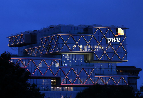 2025-06-18T161416Z_2_LYNXMPEL5H0E8_RTROPTP_4_GLOBAL-COMPANY-PWC