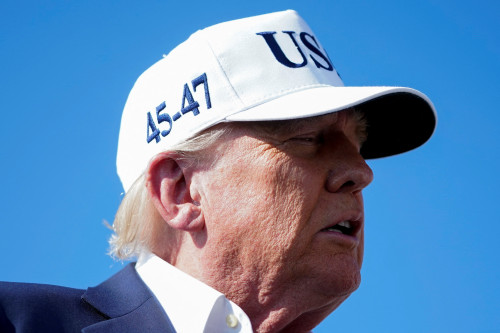 2025-07-07T042911Z_3_LYNXMPEL6601M_RTROPTP_4_USA-TRUMP