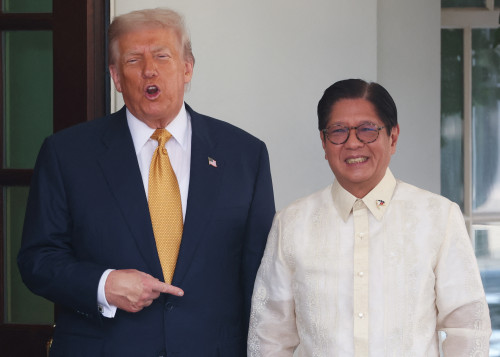 2025-07-22T161433Z_1_LYNXMPEL6L0V4_RTROPTP_4_USA-TRUMP-PHILIPPINES