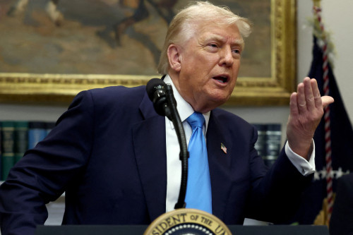 2025-08-01T170145Z_1_LYNXMPEL702BS_RTROPTP_4_USA-TRUMP-TARIFFS-DEMINIMIS