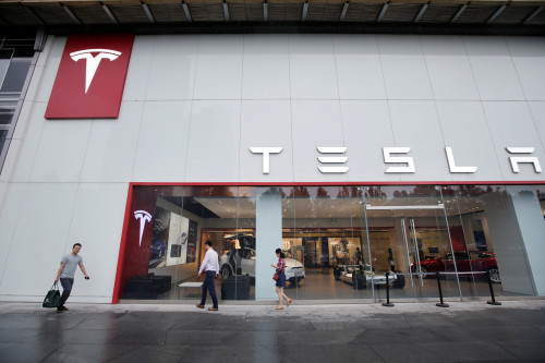 2025-08-18T123326Z_1_LYNXMPEL7H0IT_RTROPTP_4_TESLA-CHINA