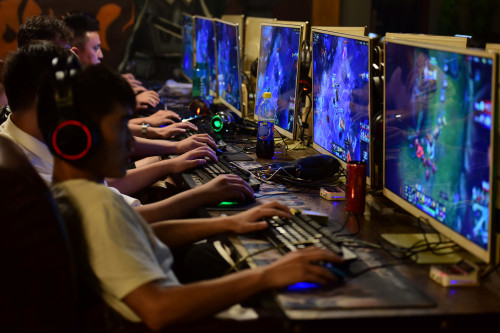 2025-08-18T135408Z_1_LYNXMPEL7H0M8_RTROPTP_4_CHINA-VIDEOGAMES