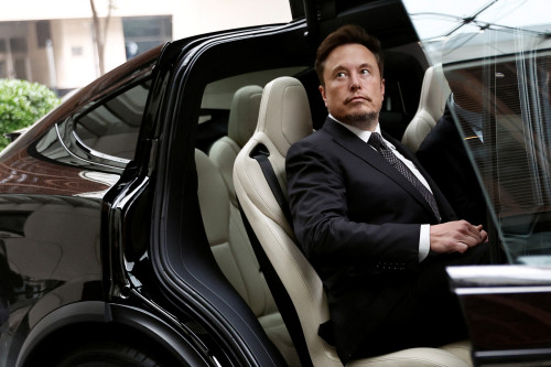 2025-09-05T122601Z_1_LYNXMPEL840KE_RTROPTP_4_MUSK-CHINA