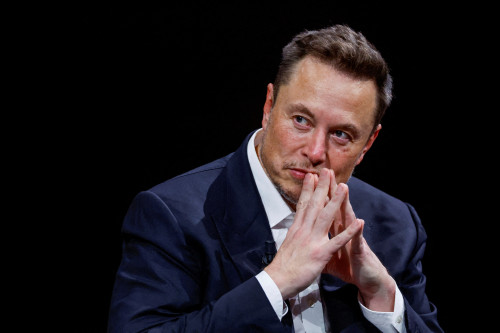 2025-09-08T133056Z_2_LYNXNPEL870H3_RTROPTP_4_TESLA-SHAREHOLDERS-REACTION