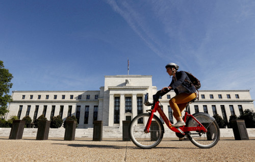 2025-09-15T193235Z_2_LYNXNPEL8E0NT_RTROPTP_4_USA-FED-BEIGEBOOK-2