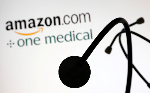 2025-10-08T152346Z_3_LYNXNPEL970EP_RTROPTP_4_AMAZON-COM-PHARMACY