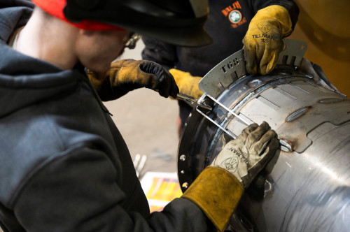 2025-11-21T145612Z_1_LYNXMPELAK0SI_RTROPTP_4_USA-TRUMP-TARIFFS-STEEL