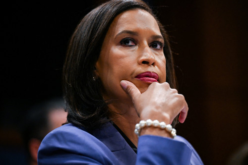 2025-11-25T212822Z_1_LYNXMPELAO16W_RTROPTP_4_USA-CONGRESS-WASHINGTONDC