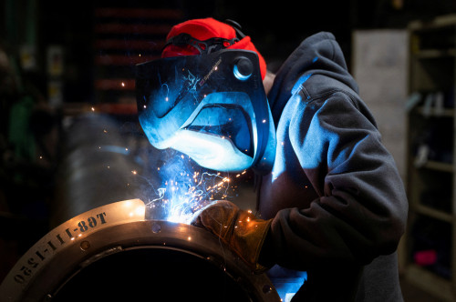 2025-12-01T150549Z_1_LYNXMPELB01DO_RTROPTP_4_USA-TRUMP-TARIFFS-STEEL