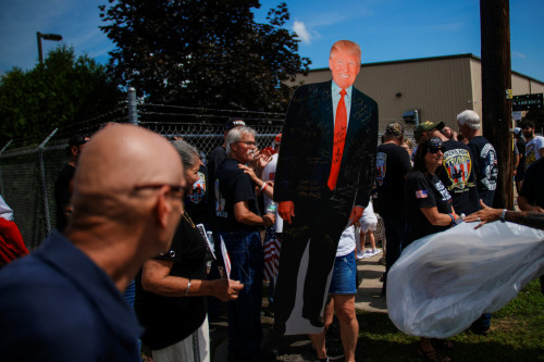 2025-12-09T113207Z_1_LYNXMPELB80MD_RTROPTP_4_USA-VANCE