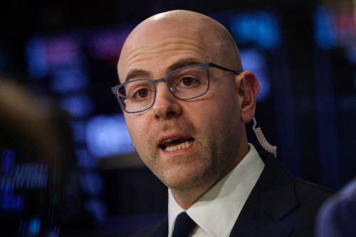 2025-12-22T141109Z_1_LYNXMPELBL0LM_RTROPTP_4_USA-STOCKS