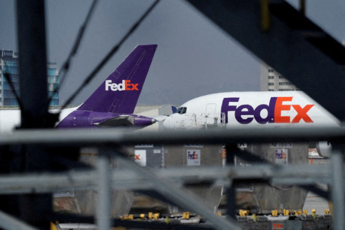 2026-04-28T153520Z_1_LYNXMPEM3R1AQ_RTROPTP_4_FEDEX-UNION-ALPA